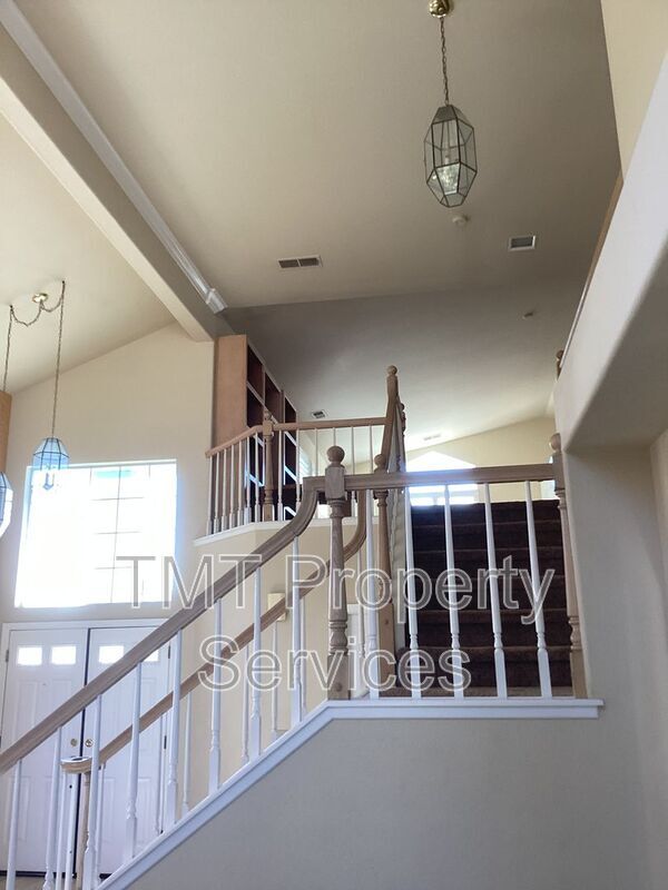 Building Photo - 803 Carrie St