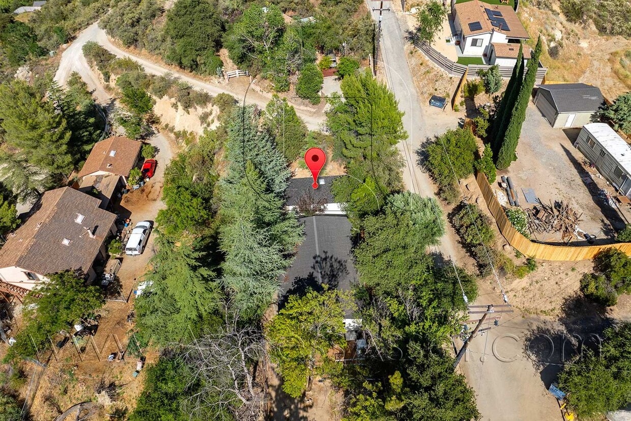 Foto principal - Charming 1 Bed/1 Bath Newly Remodeled Unit...