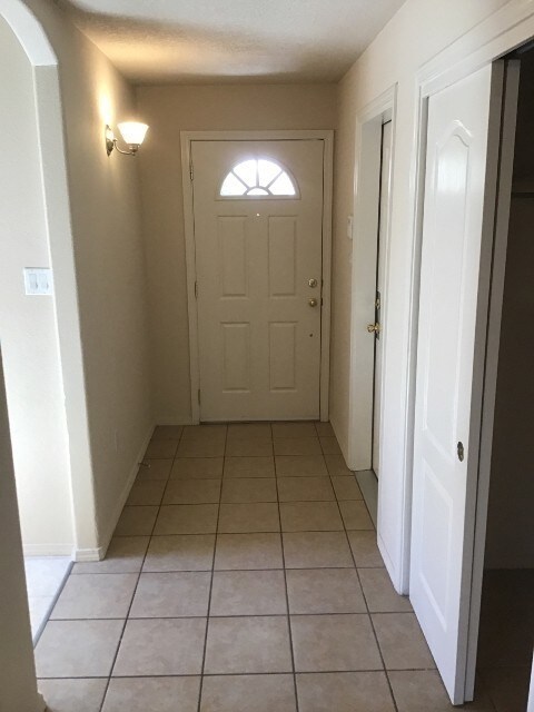 Building Photo - 3900 Tundra Swan Ct NW
