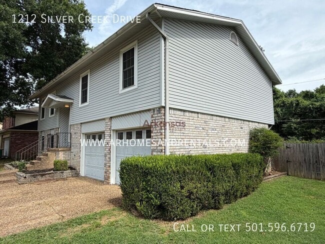Foto del edificio - 1212 Silver Creek Dr