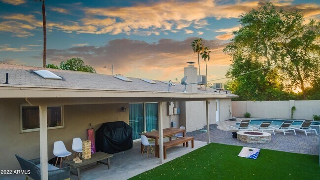 Foto del edificio - 8338 E Monterosa St