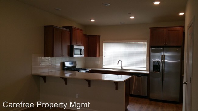 Building Photo - 427 NW Tork Pl