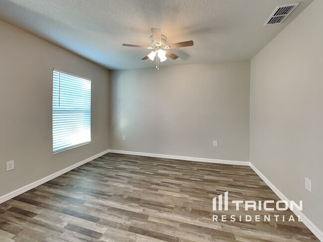 Foto del edificio - 12547 Shafton Rd