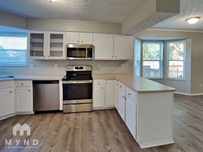 Building Photo - 3019 Old Warson Dr