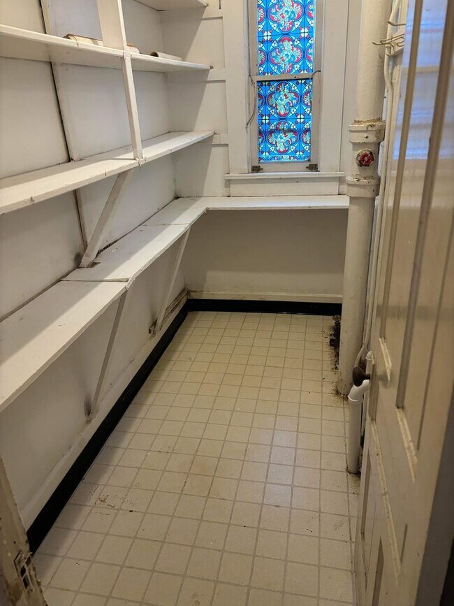 Foto del edificio - Cute 3 bedroom with basement and Detached ...