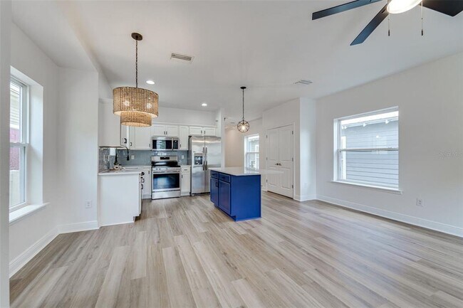 Foto del edificio - 1933 W Chestnut St