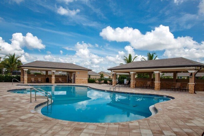 Building Photo - 25297 E Lenox Cir