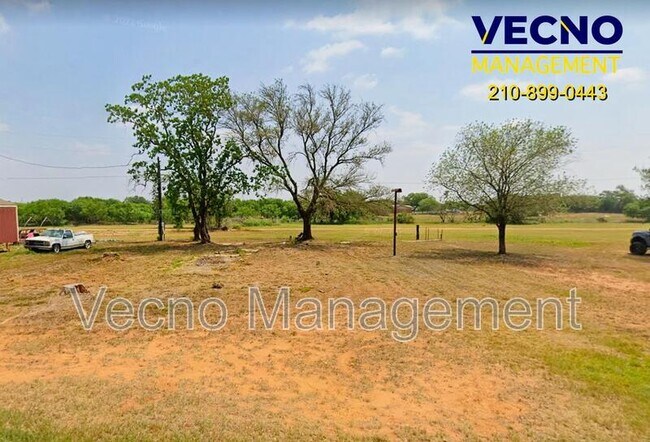 Foto del edificio - 1819 Co Rd 1001