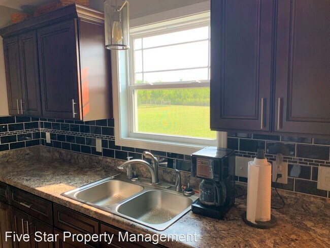 Foto del edificio - 3 br, 2 bath House - 3042 Midland Rd
