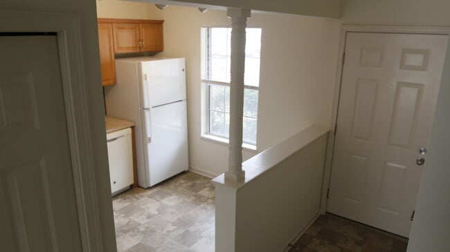 Building Photo - 11 Ramsgate Ln