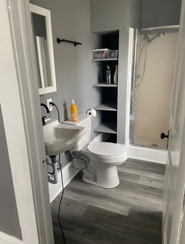 Foto del edificio - 412 S Main St