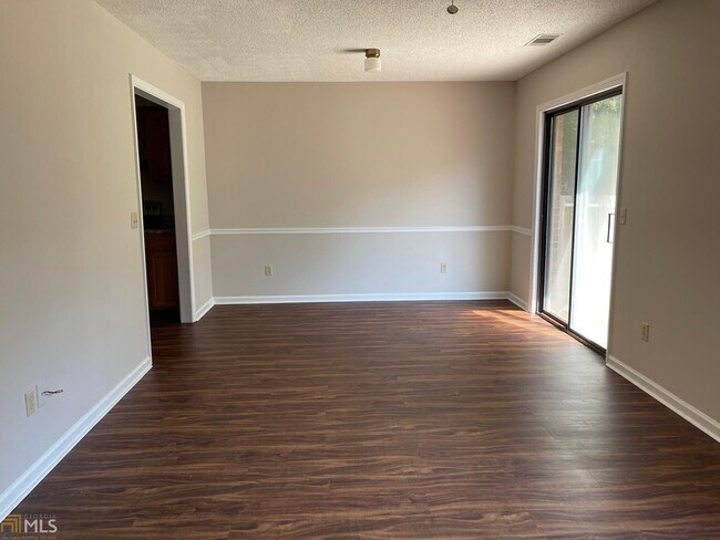 Building Photo - 418 Brannen Dr