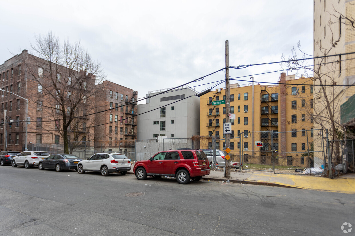 Building Photo - Mount Hope Walton Apartments