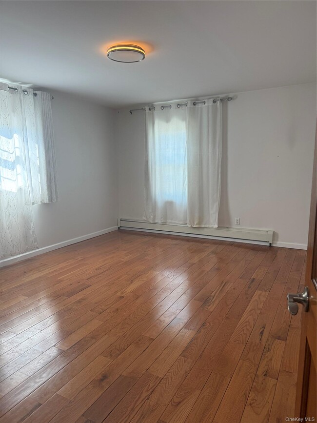 Foto del edificio - 241-11 149th Ave