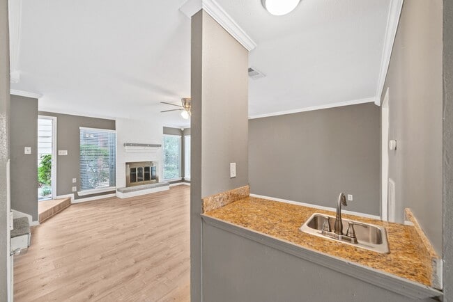 Foto del edificio - 7716 Challie Ln