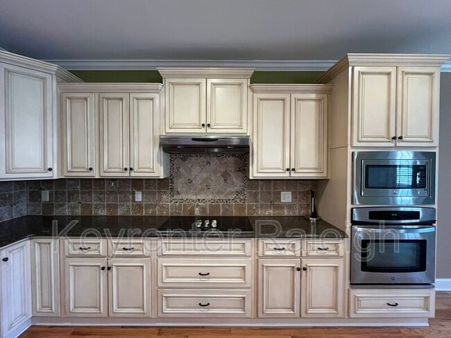 Building Photo - 6507 Glendower Rd