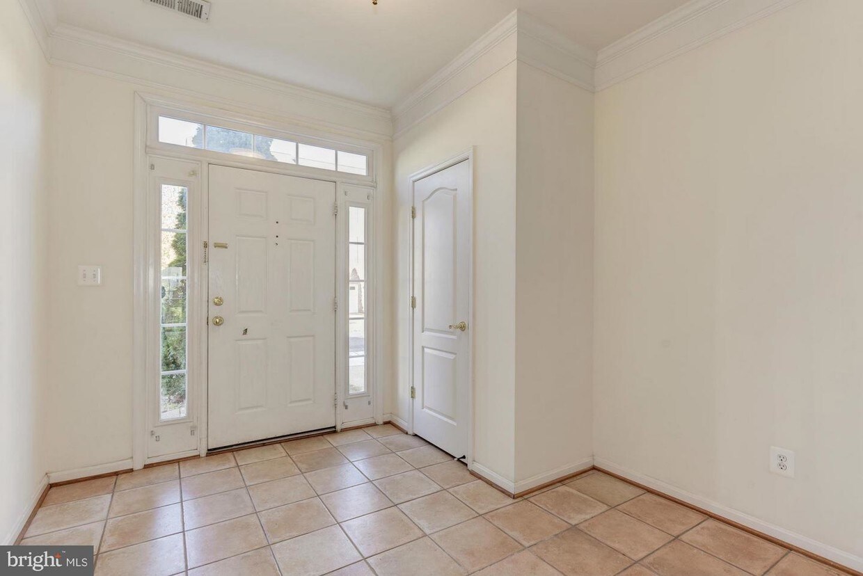 43113 Royal Fern Terrace, Broadlands, VA 20148 Townhome Rentals in