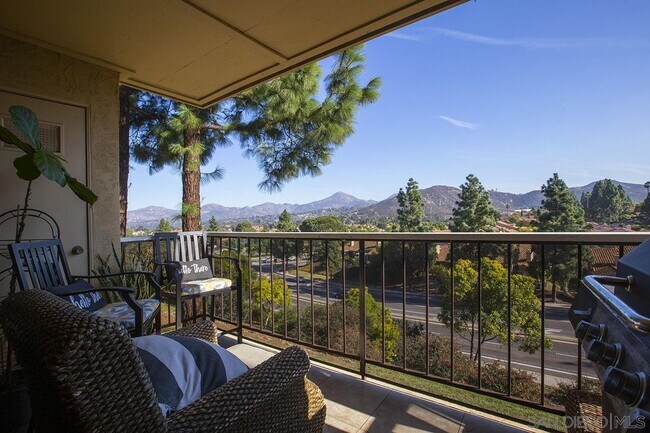 Building Photo - 12290 Corte Sabio