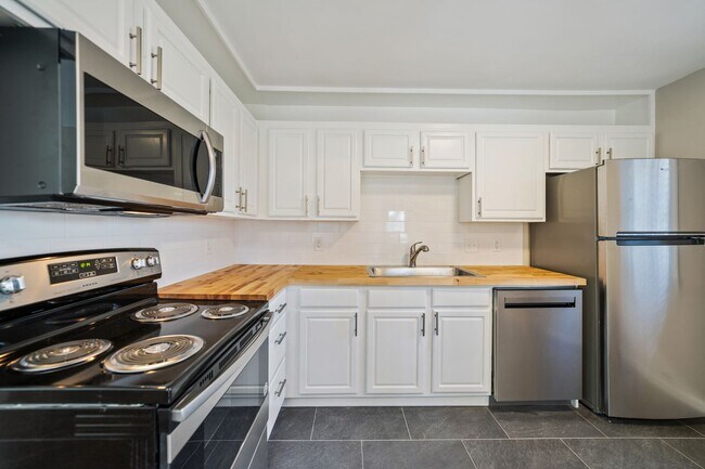 Foto del edificio - Beautiful Barnes Street Rental Ready early July!