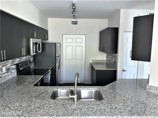 Building Photo - 9840 Quaye Side Dr