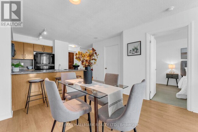 Photo du bâtiment - 16 Yonge St