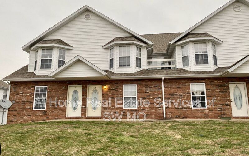 1503 Frosty, Ozark, MO 65721 Townhome Rentals in Ozark MO
