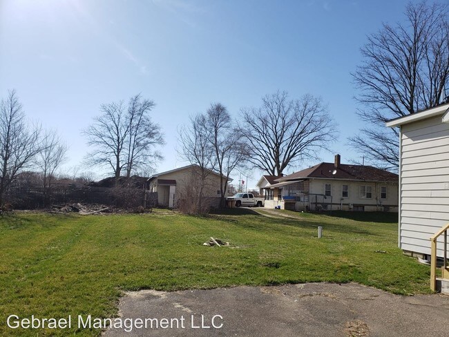 Building Photo - 2 br, 1 bath House - 3012 S Term St.