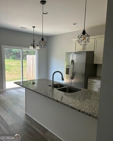 Building Photo - 4705 Chariot Dr