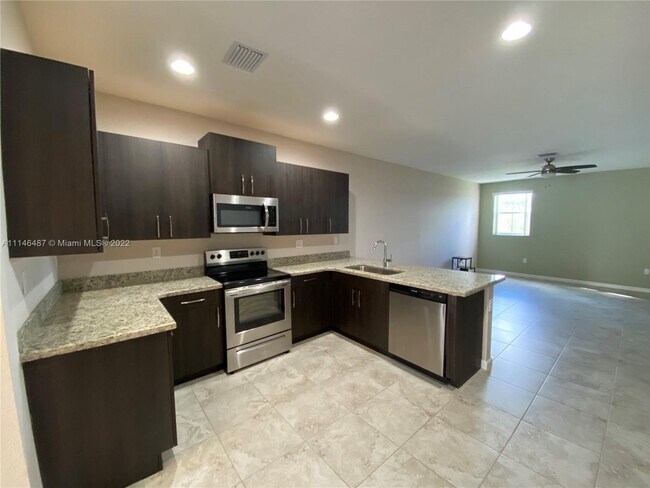 Foto del edificio - 1474 SE 23rd Terrace