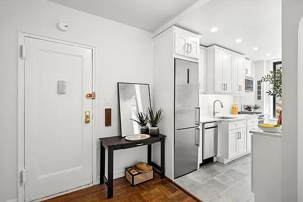 Foto del edificio - 230 W 105th St