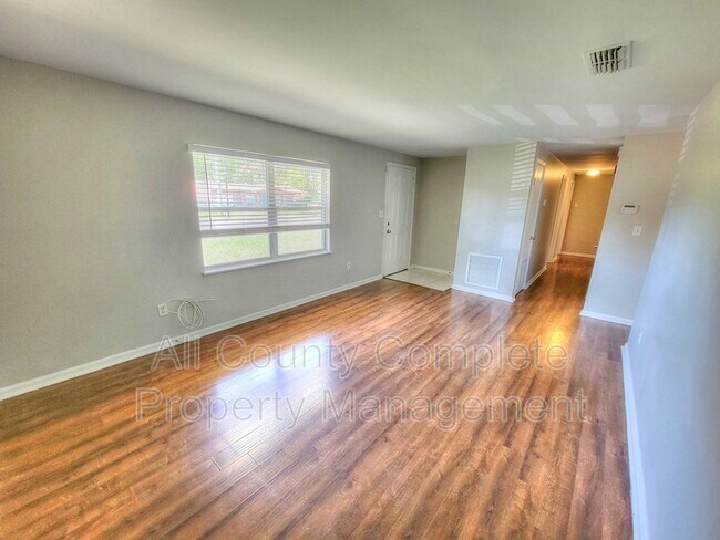Foto del edificio - 10881 Key Coral Dr