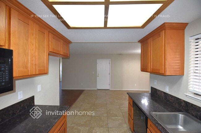 Building Photo - 1355 Colfax Dr
