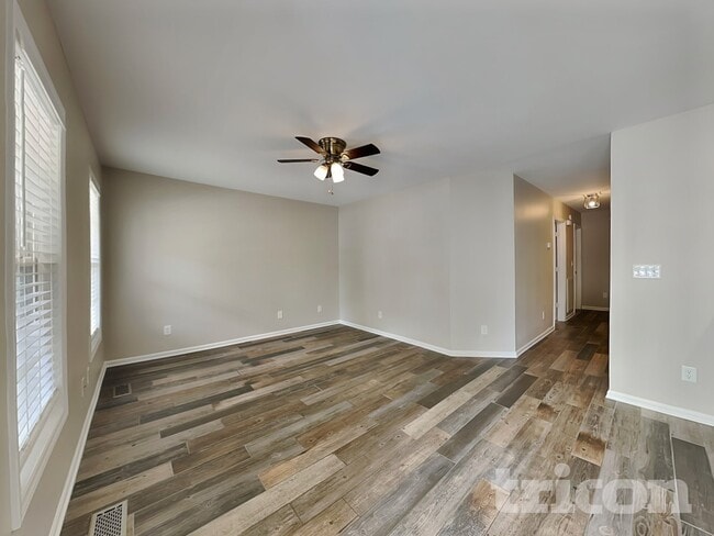 Foto del edificio - 1117 Woodbriar St