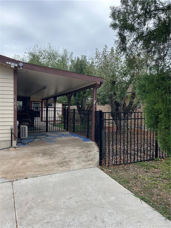 Foto del edificio - 23 Maple St