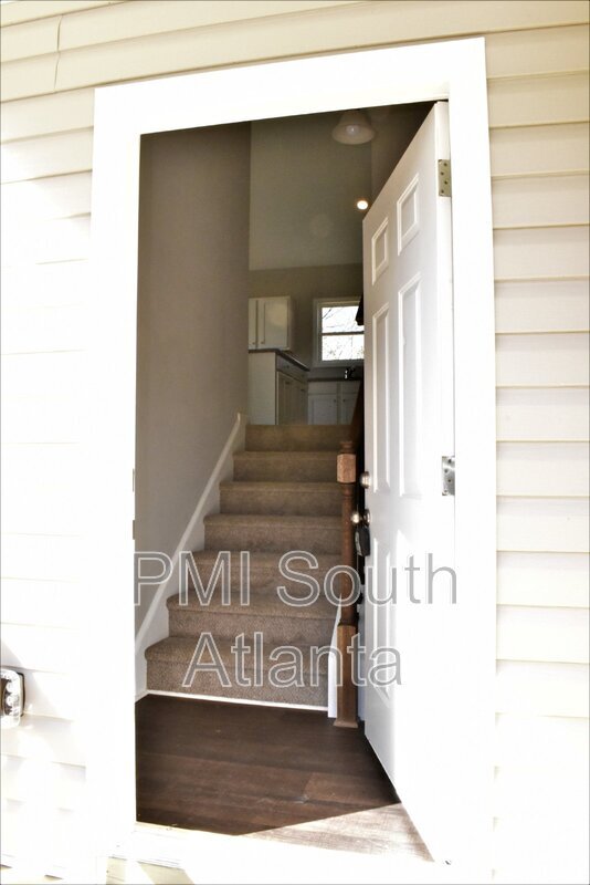 Foto del edificio - 143 Misty Grove Ln