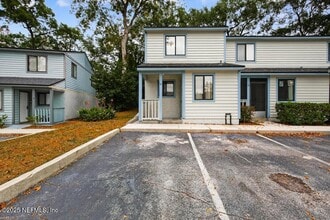 Building Photo - 10 Moultrie Creek Cir