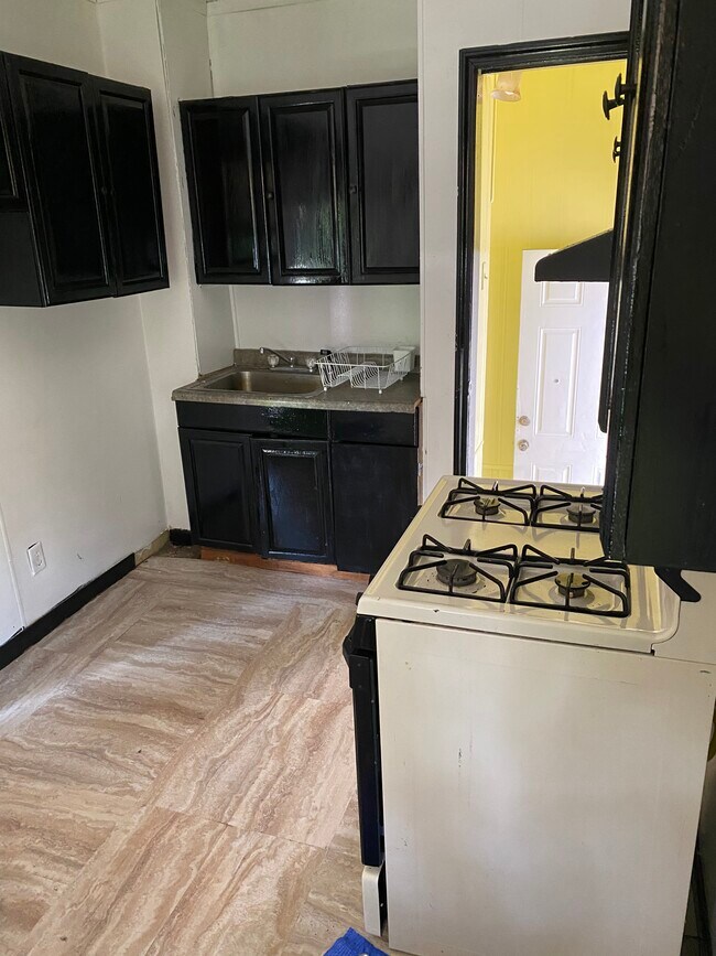 Foto del edificio - 2581 Jefferson St