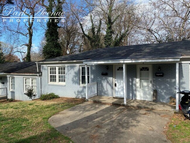 Foto del edificio - 2621 Druid Hls Wy