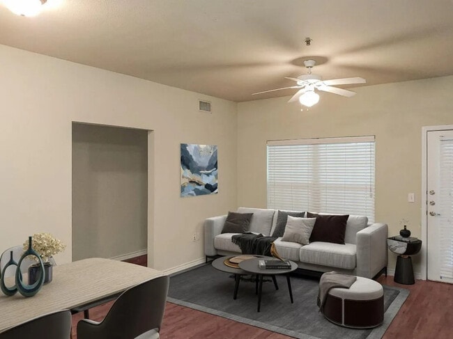 Foto del edificio - Pine Crest Apartments