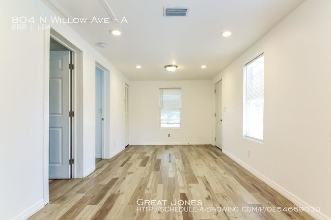 Building Photo - 804 N Willow Ave