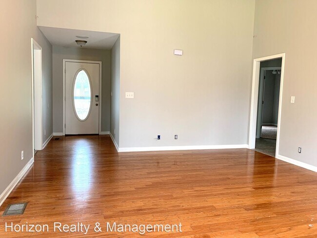 Building Photo - 3 br, 2 bath House - 2867 Prince Dr.