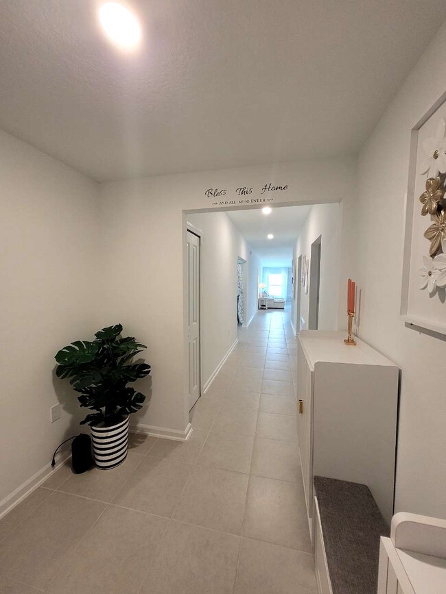 Foto del edificio - 2319 Green Valley St