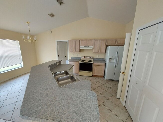 Building Photo - 130 Juniper Loop Cir