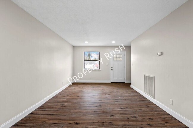 Foto del edificio - 3334 Gundy Dr