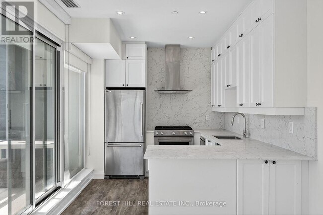 Photo du bâtiment - 200-200 Woodbine Ave