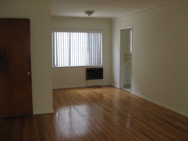 Foto del edificio - 11317 Otsego St