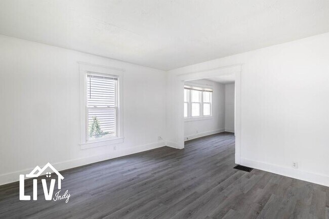 Foto del edificio - 4126 E Washington St