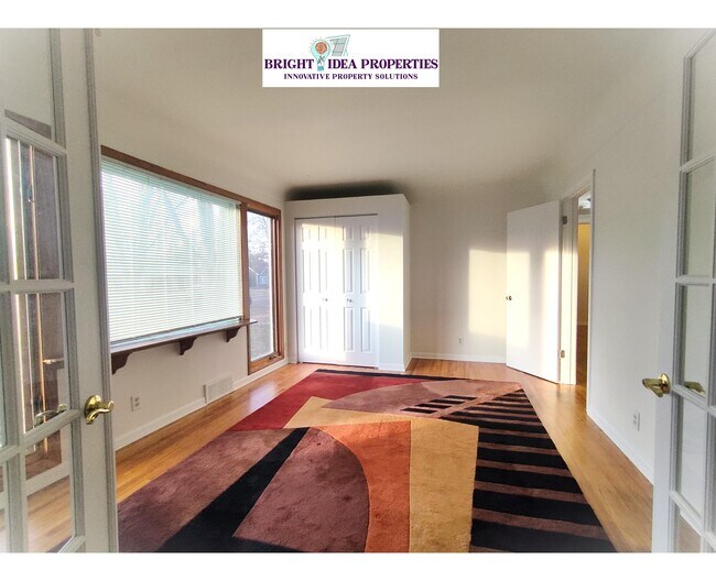 Foto del edificio - 4818 Hampshire Ave N