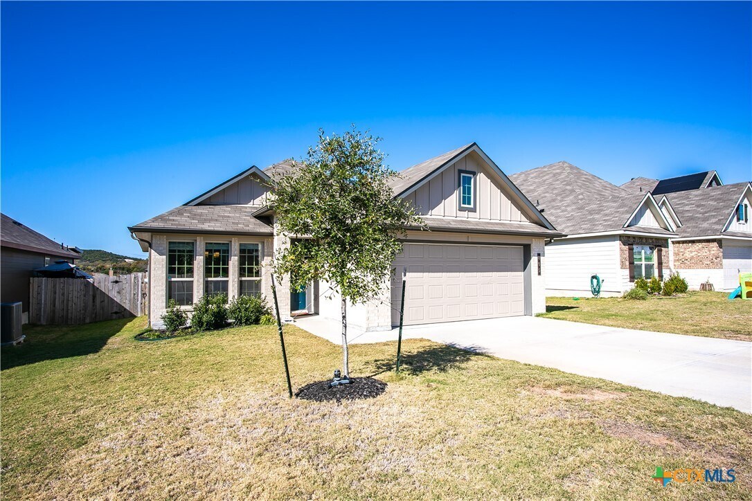 Foto principal - 805 Stockdale Rd
