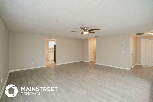 Foto del edificio - 970 Dostie Cir